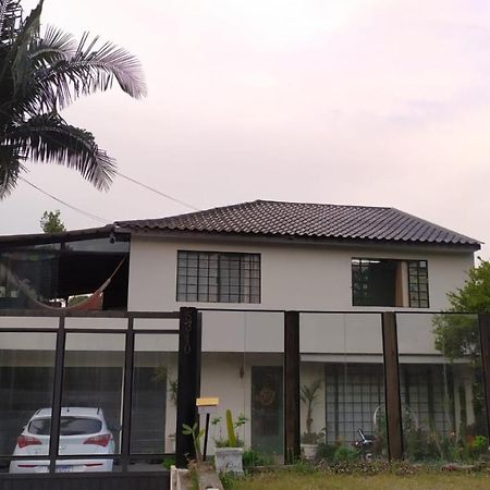 Casa Klos - Quartos Amplos Curitiba Exterior photo